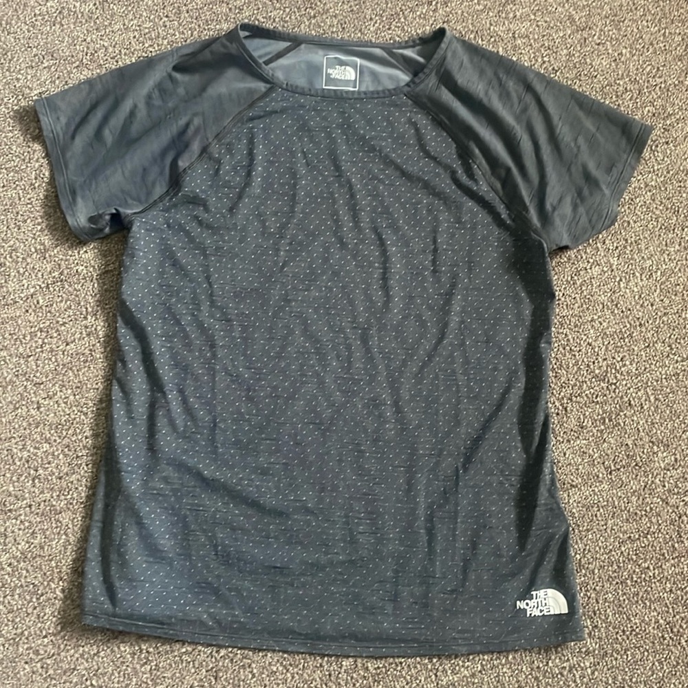 NWOT North Face women’s tee size S